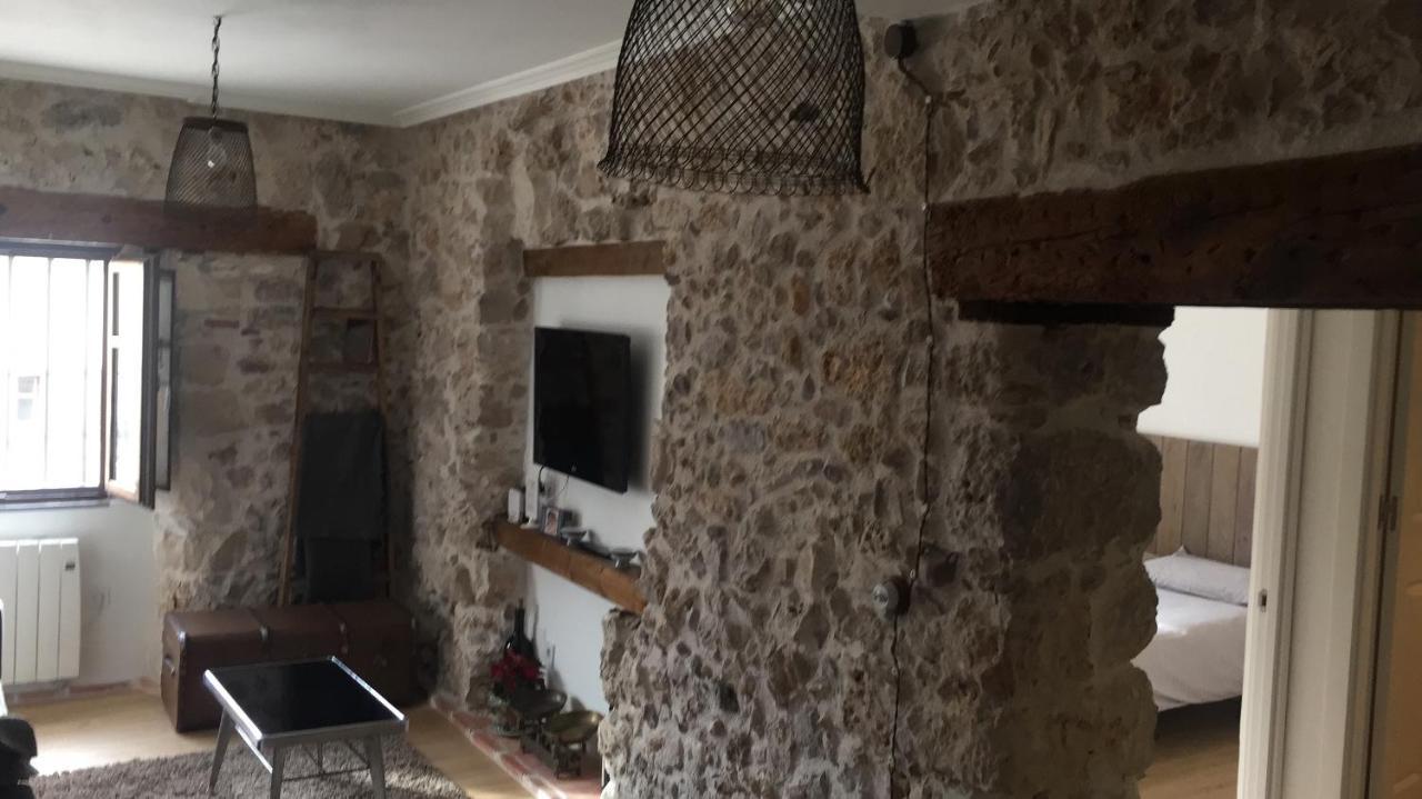 Alojamiento De Piedra Con Encanto Burgos Exterior foto