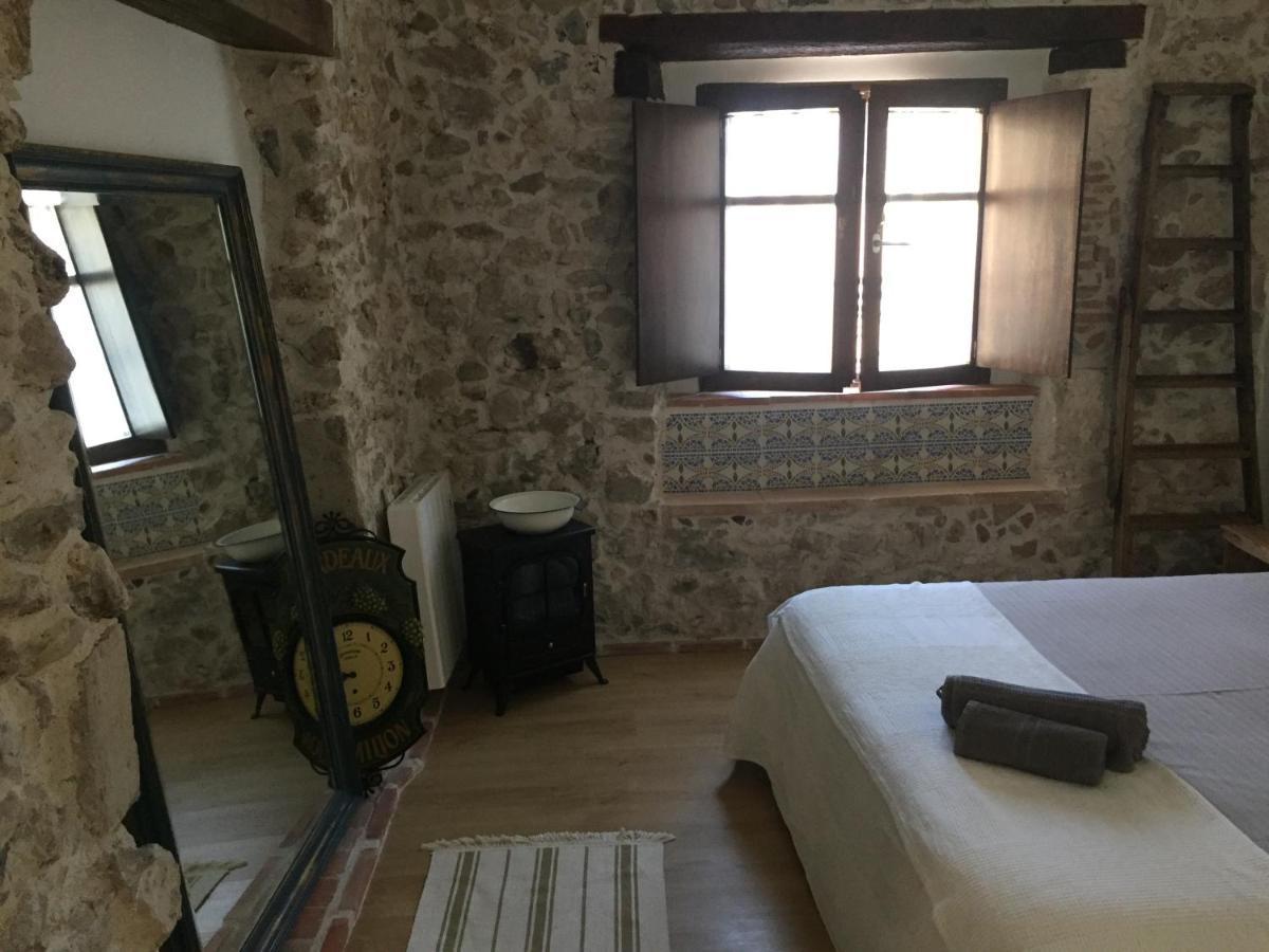 Alojamiento De Piedra Con Encanto Burgos Exterior foto